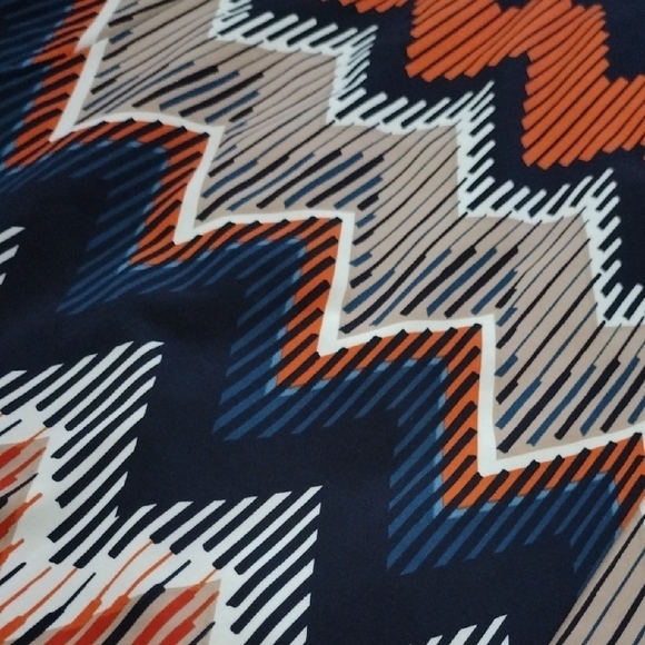 Chevron Patterned Maxi Dress - Picture 6 of 9